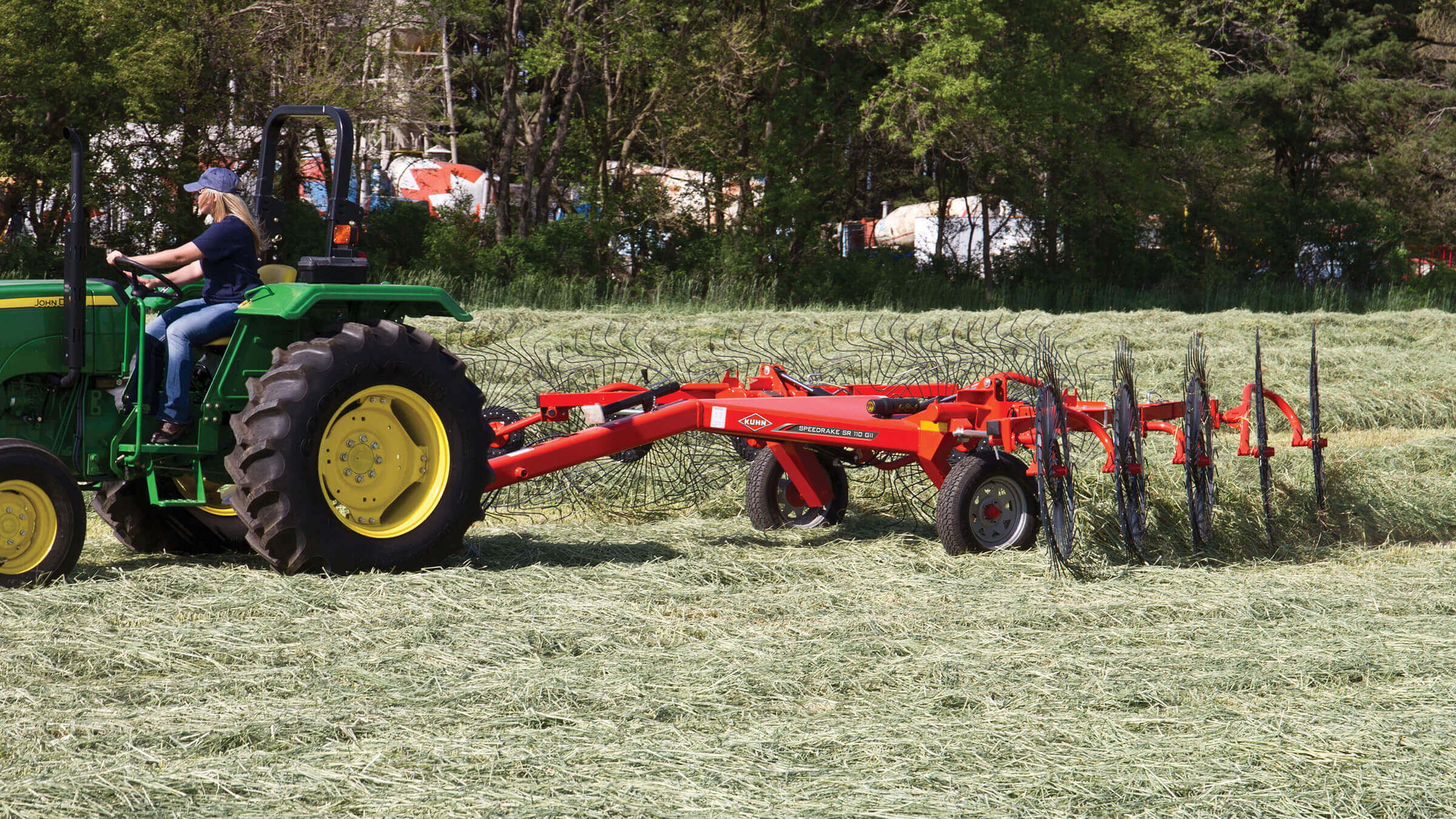 Series SpeedRake wheel rakes to get the most productivity and dependability...
