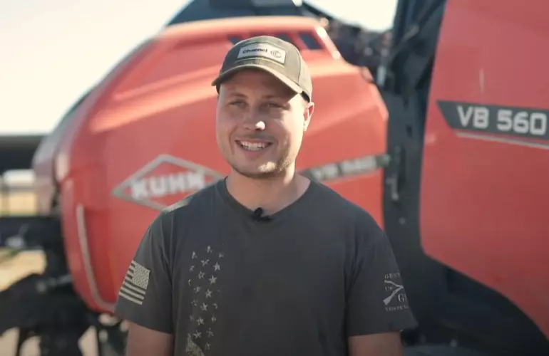 Fluit Farms with KUHN VB 560