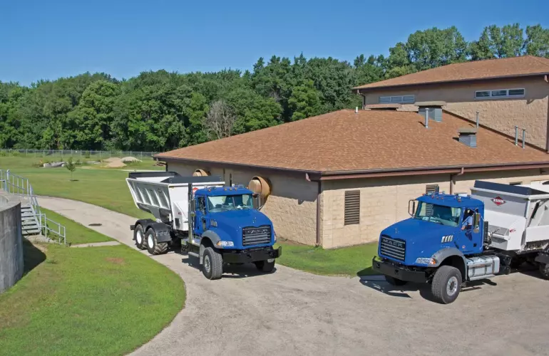 KUHN Knight SLC spreaders at a municipality