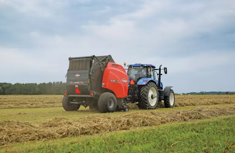 KUHN VB 560 round baler