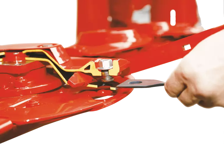 FAST-FIT quick-release knife attachment