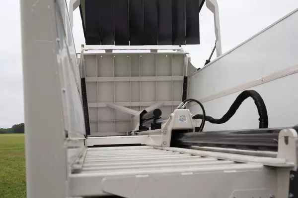 HPX195_Pusher_02_USE WITH CAUTION.jpg