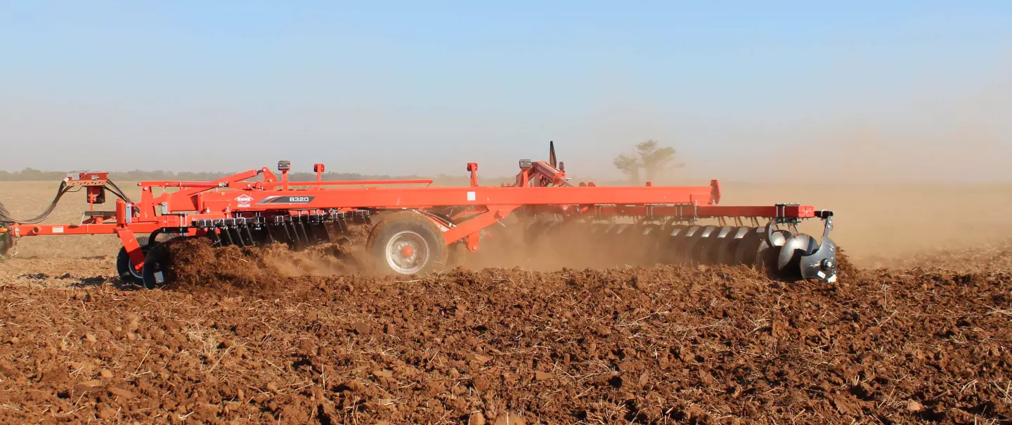 8320 Tandem Disc Harrow